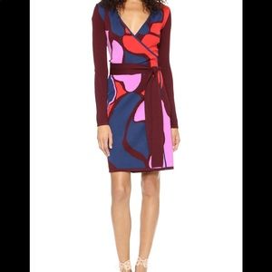 Gorgeous like new Diane von Furstenberg Wrap Dress Size Large 100%wool
